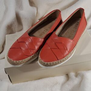 NIB Anne Klein Leather Espadrilles GREAT COLOR